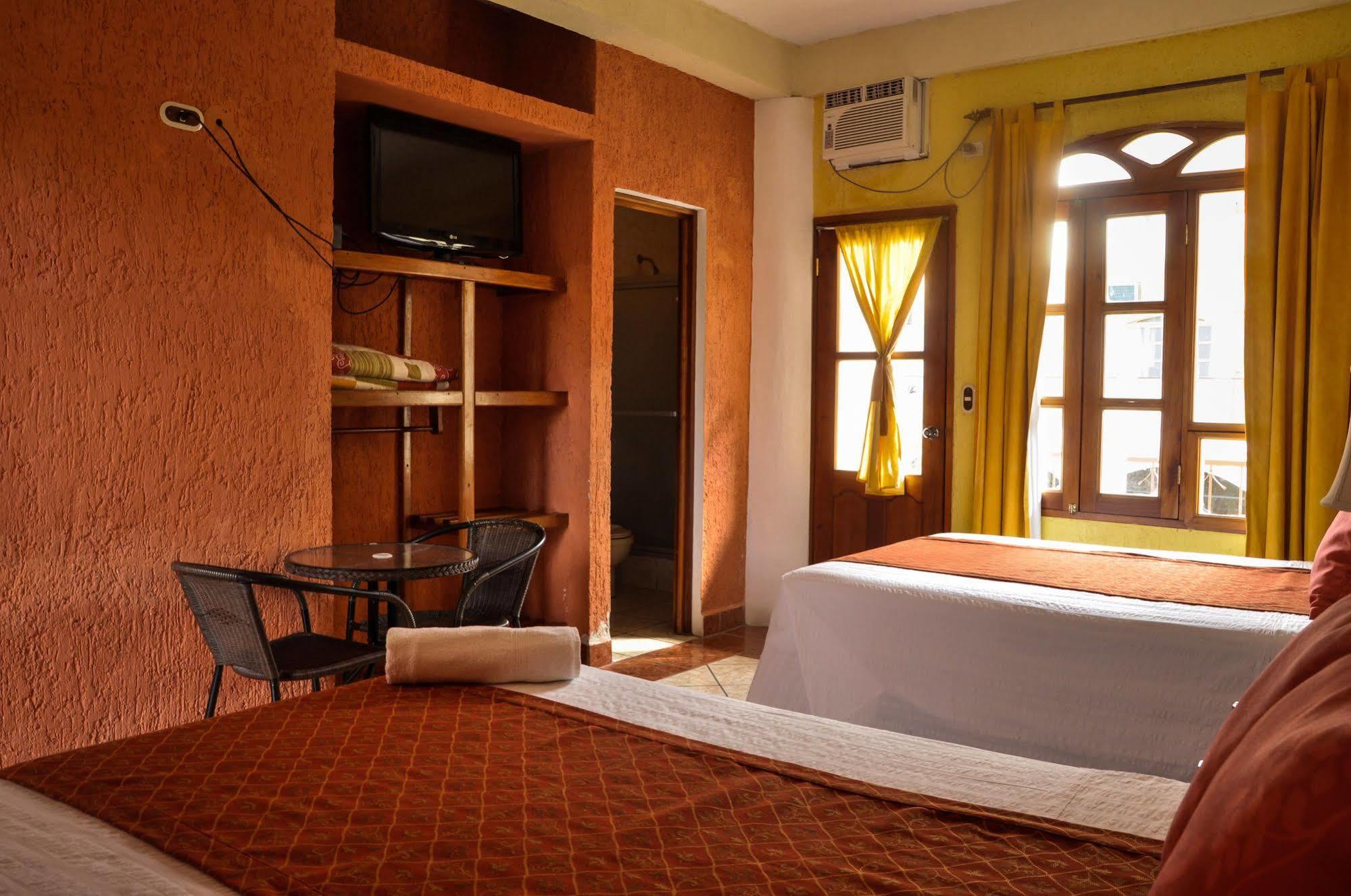 Hotel Quinta Maya Flores Εξωτερικό φωτογραφία